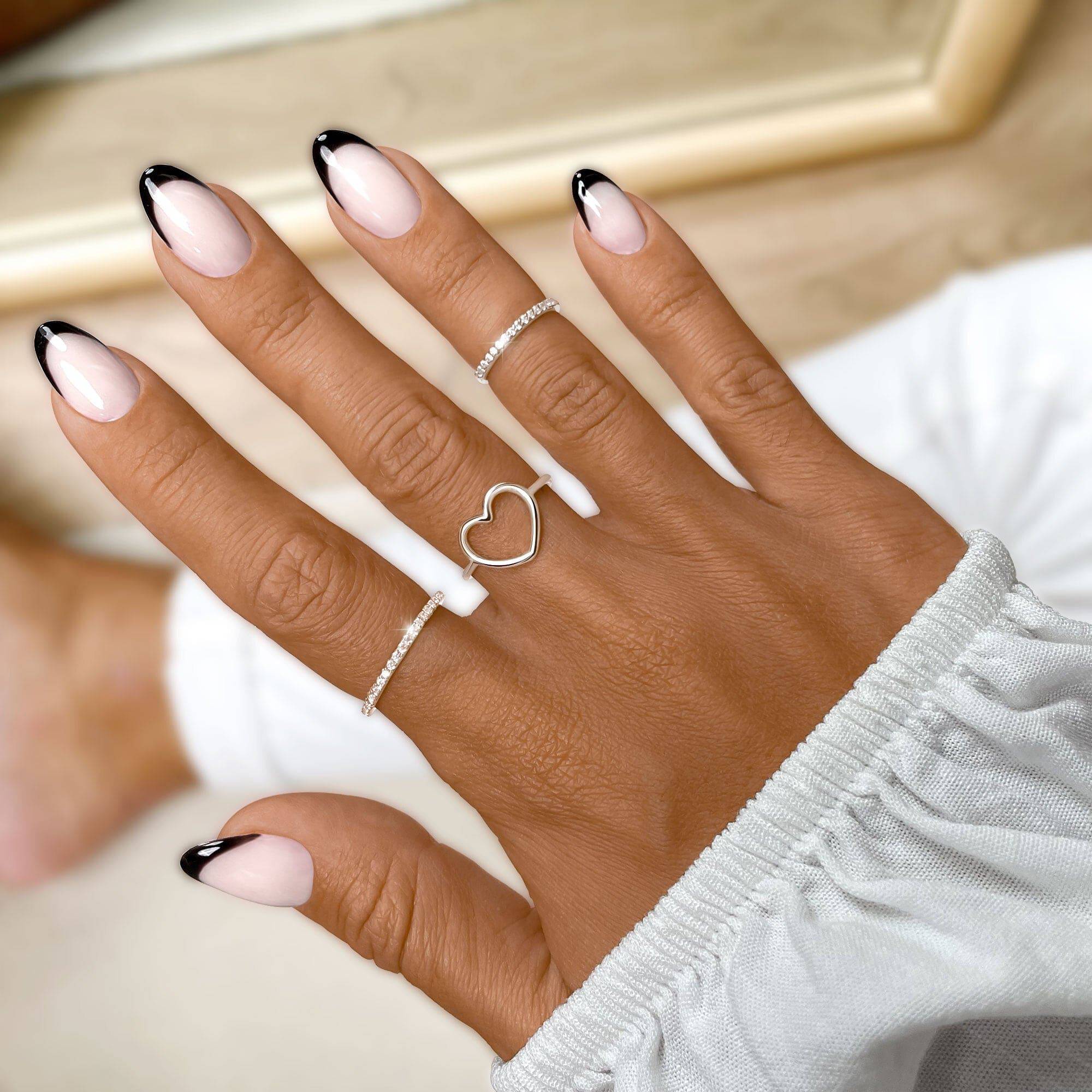 Minimalist Heart Ring - Image 3
