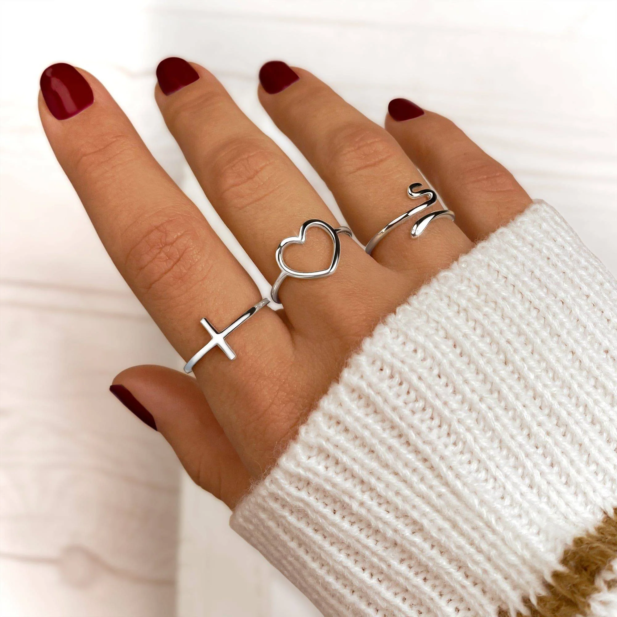 Minimalist Heart Ring - Image 5